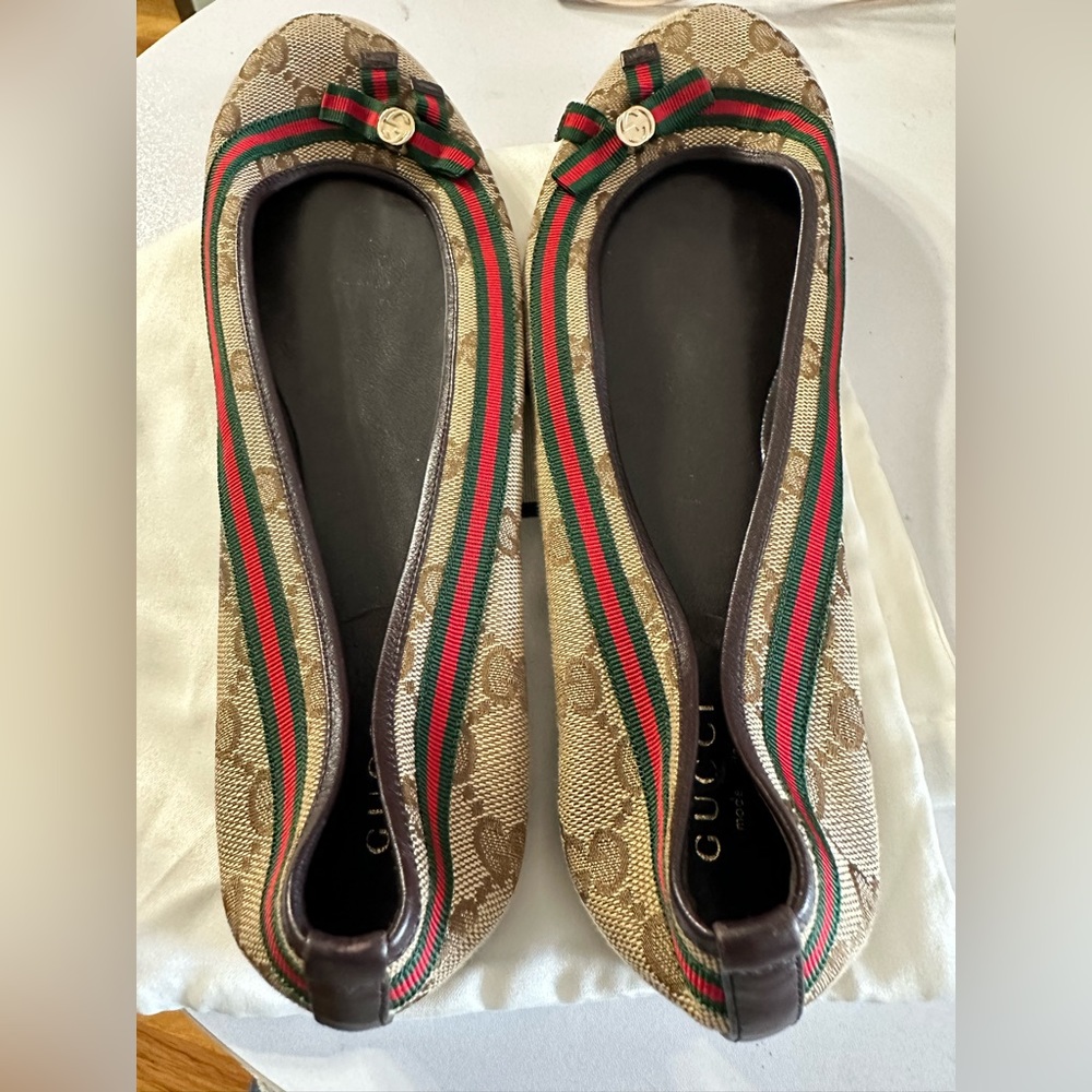 GUCCI : GG Canvas Ballet Flats / 37 1/2  / worn x 1 / brown